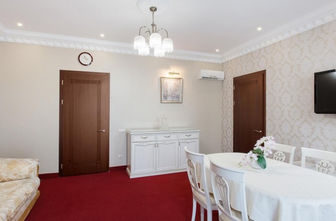 Двухкомнатный двухместный номер (Люкс — 56 м2)